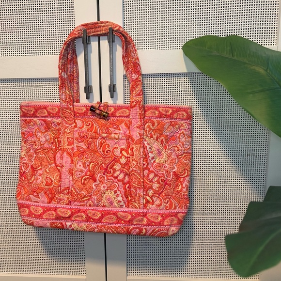 Vera Bradley Handbags - Vera Bradley Vibrant Pink Paisley Tote Bag